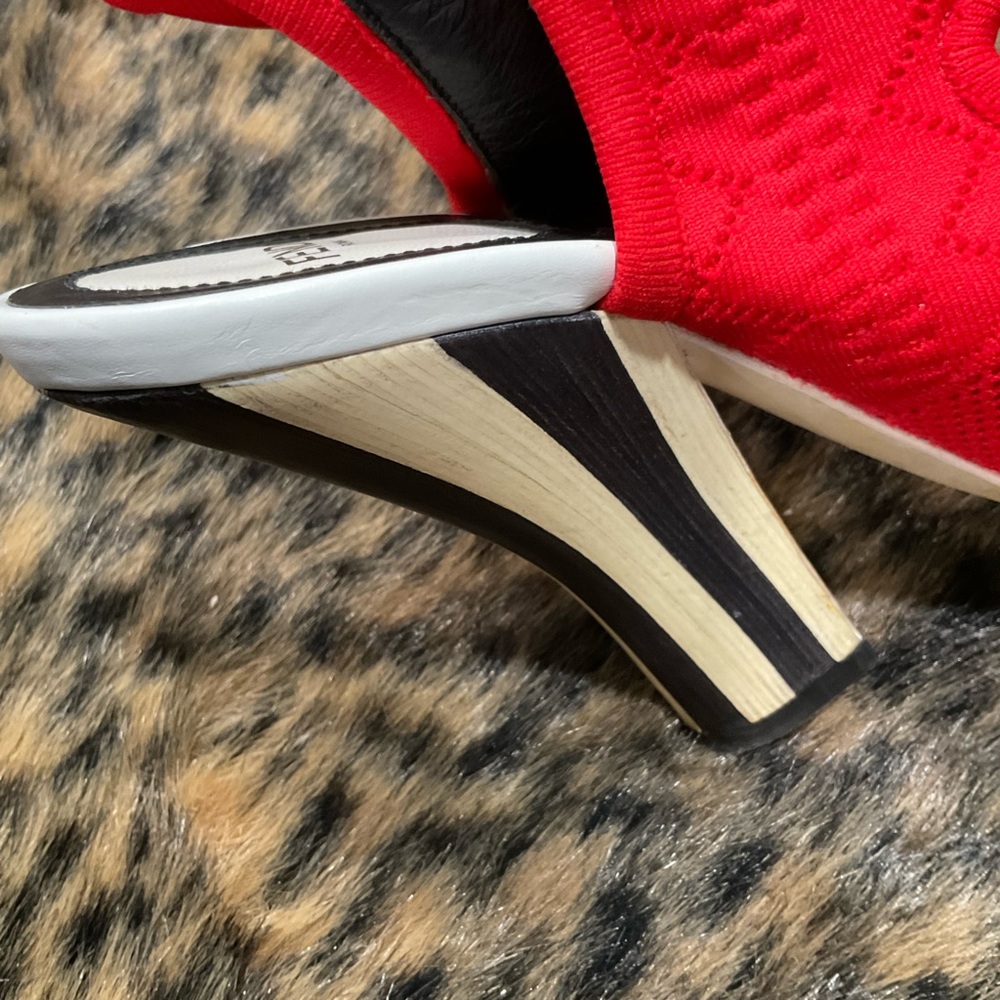 FENDI ELASTIC AND NEOPRENE HEELED SANDALS - Picture 10 of 16